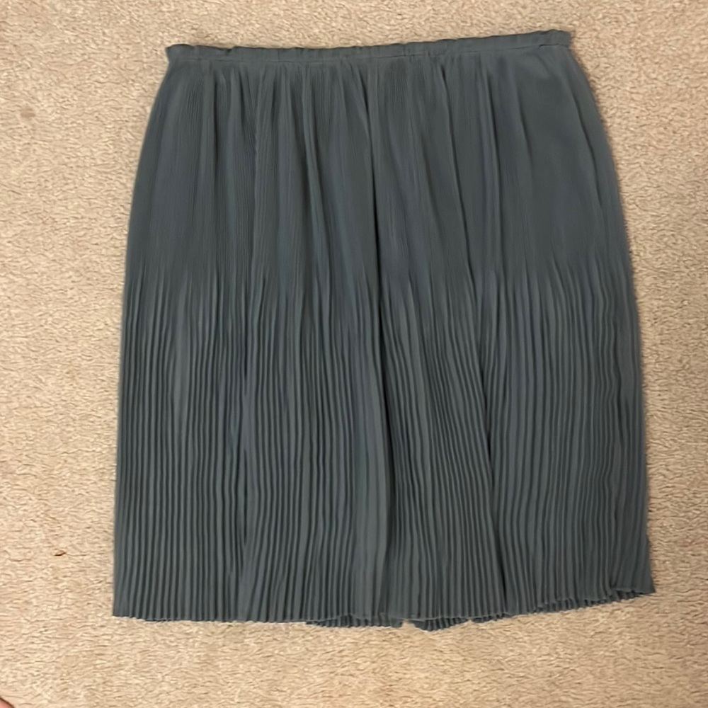 H&M Pleated Teal Pleated Skirt Size 2 - Picture 2 of 2
